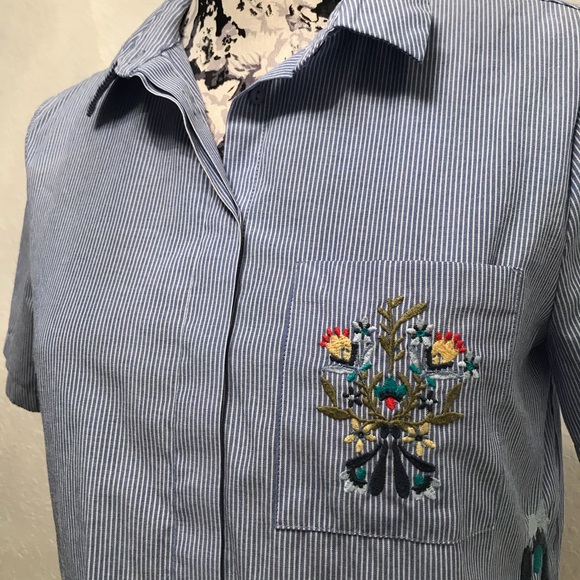 ZARA Stripped Collared Shirt with Flower Apliques - Picture 2 of 6